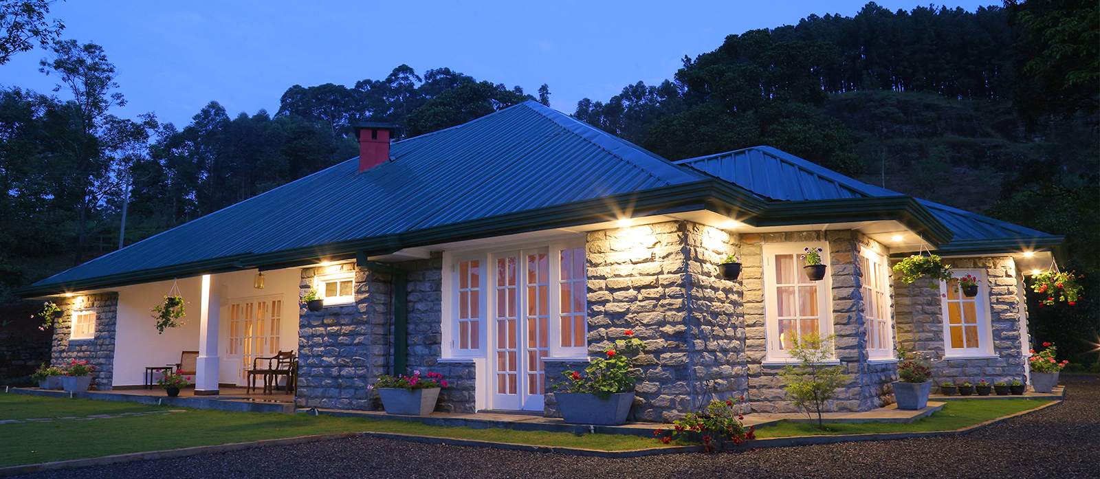 Rockbourne Bungalow, Bungalows in Sri Lanka, Tea estate Bungalows in Sri Lanka, Kandy Bungalows, colonial Bungalows in Sri Lanka, up country Bungalows in Sri Lanka, hill country Bungalows in Sri Lanka, Holidays Bungalows in Sri Lanka, Luxury villas in Sri Lanka,  villas in Sri Lanka